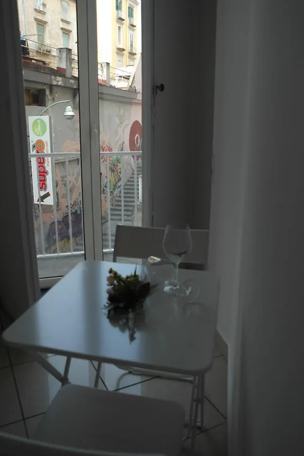 Bed & Breakfast Bed and Breakfast A due passi da Dante Napoli Italia