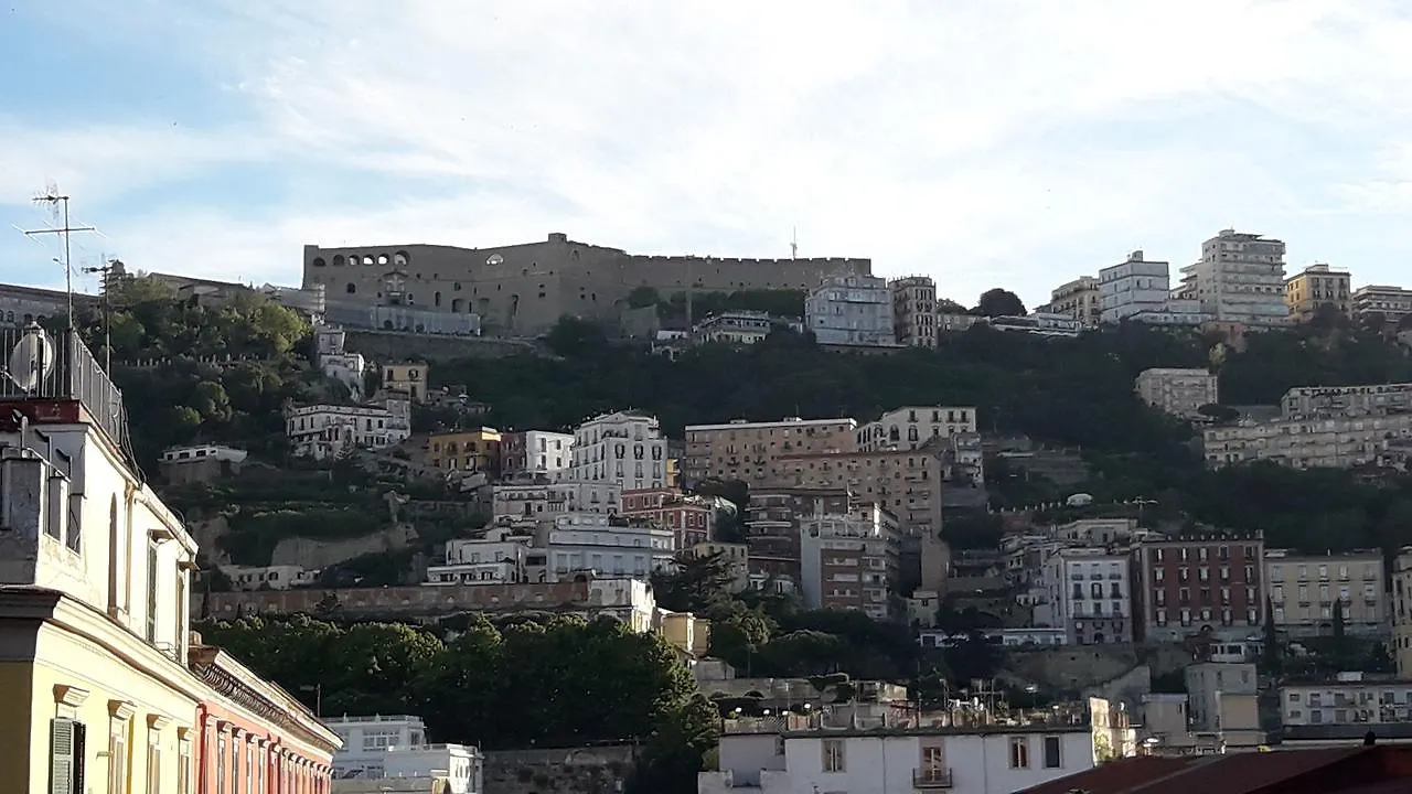 A Due Passi Da Dante Bed & Breakfast Naples Italy