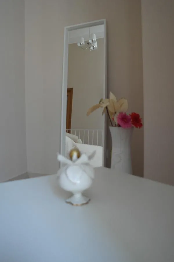 A Due Passi Da Dante Bed & Breakfast Naples