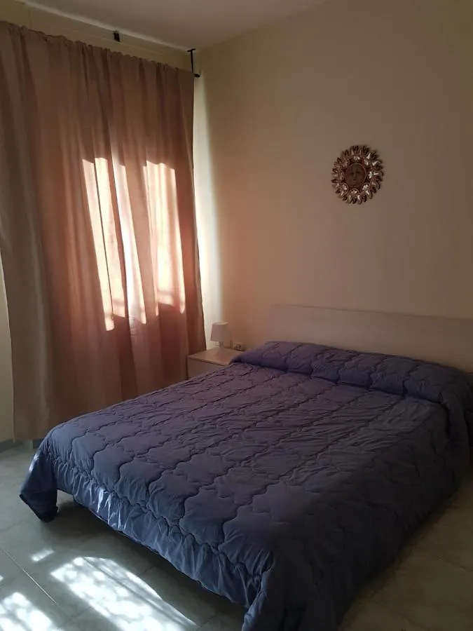 A Due Passi Da Dante Bed & Breakfast Naples